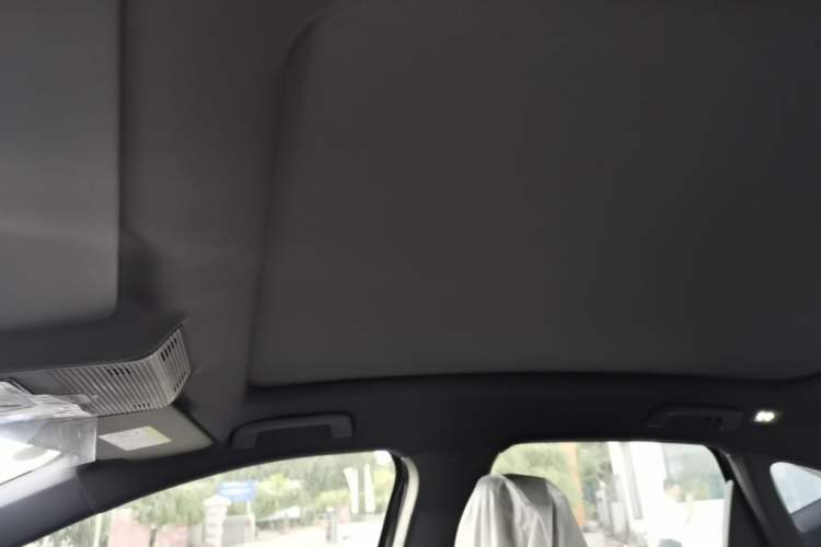Used Volkswagen ID.UNYX 2025 Pure Model Headliner