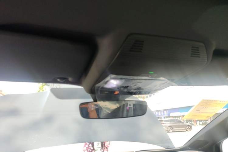 Used Volkswagen ID.UNYX 2025 Pure Model Headliner