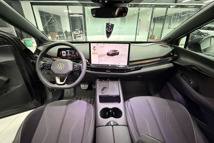 Used Volkswagen ID.UNYX 2025 Pure Model Interior 1