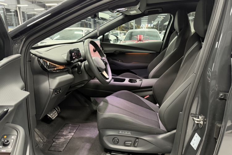 Used Volkswagen ID.UNYX 2025 Pure Model Interior 3