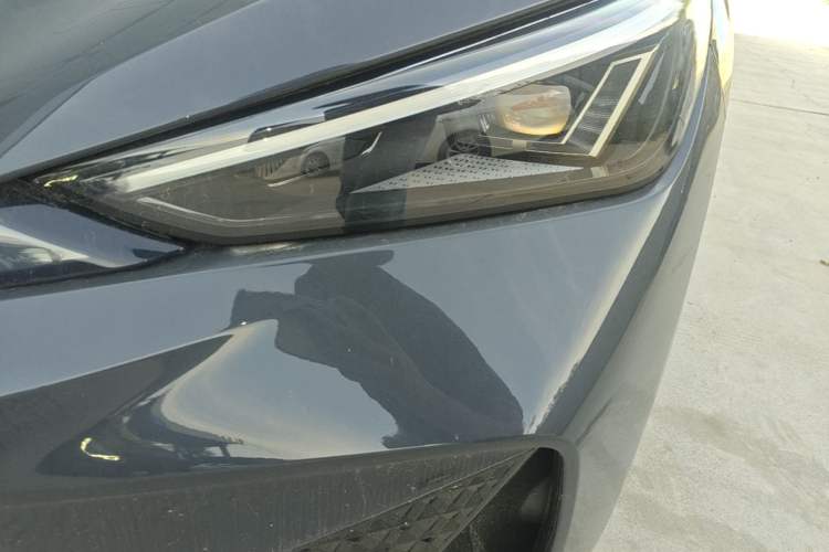 Used Volkswagen ID.UNYX 2025 Pure Model Left Front Headlight