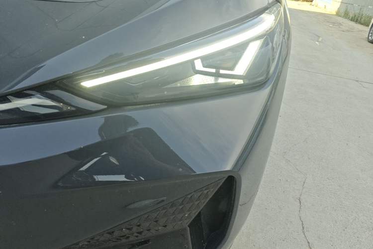 Used Volkswagen ID.UNYX 2025 Pure Model Left Front Headlight
