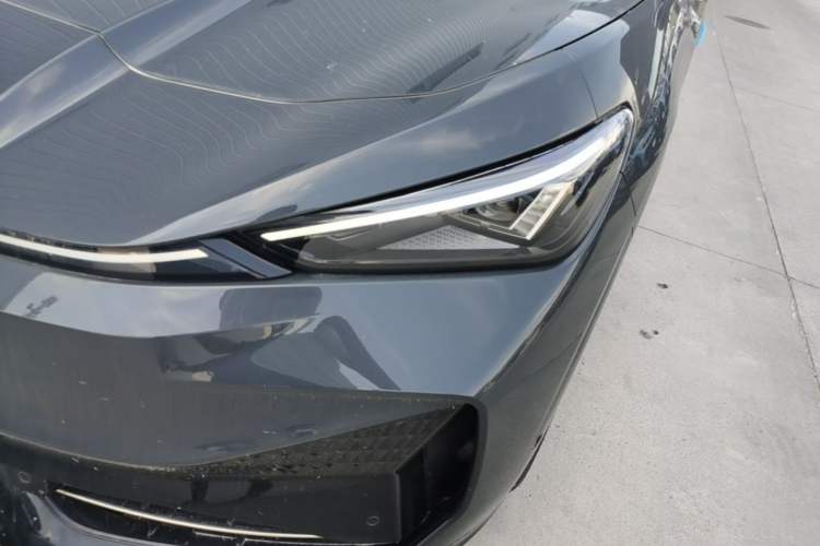 Used Volkswagen ID.UNYX 2025 Pure Model Left Front Headlight