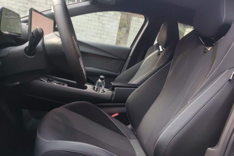 Used Volkswagen ID.UNYX 2025 Pure Model Left Front Seat