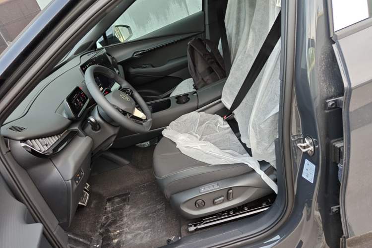 Used Volkswagen ID.UNYX 2025 Pure Model Left Front Seat