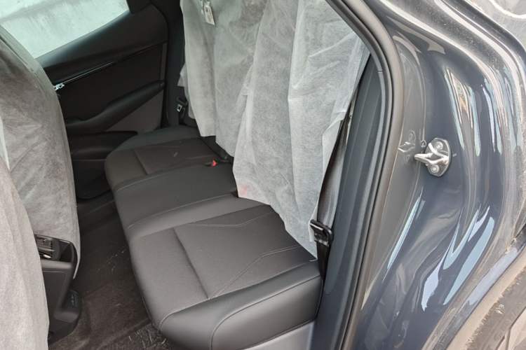 Used Volkswagen ID.UNYX 2025 Pure Model Left Rear Seat