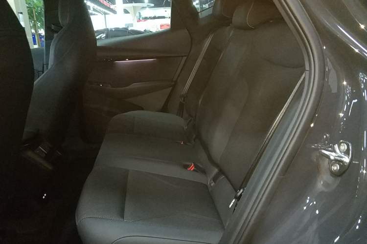 Used Volkswagen ID.UNYX 2025 Pro model Left Rear Seat