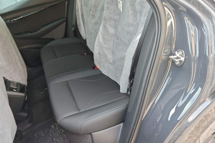 Used Volkswagen ID.UNYX 2025 Pure Model Left Rear Seat