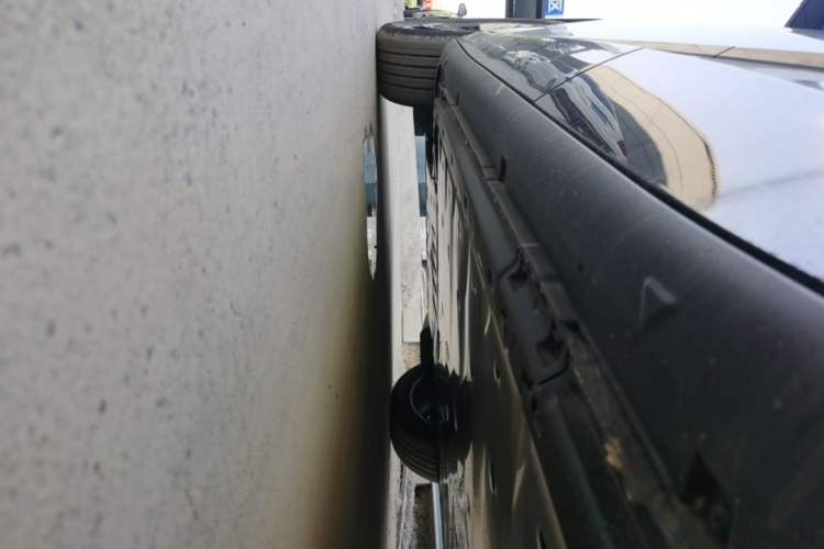 Used Volkswagen ID.UNYX 2025 Pure Model Left Side Sill