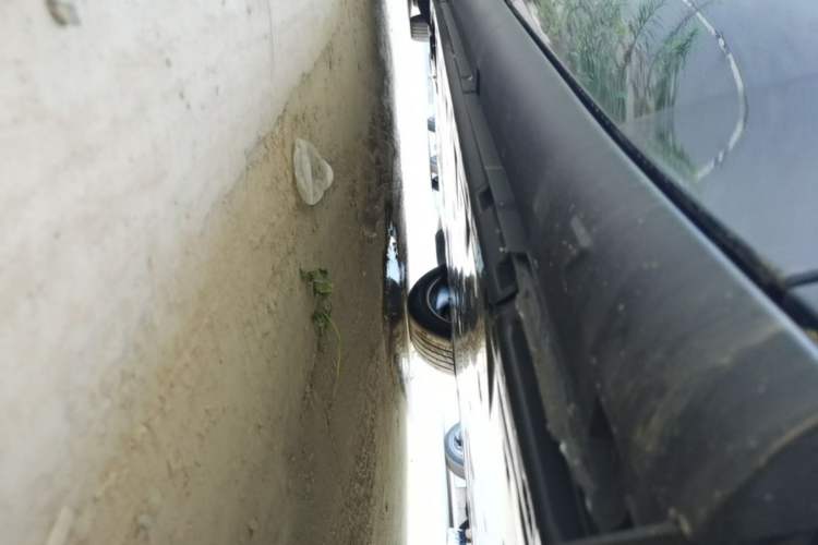 Used Volkswagen ID.UNYX 2025 Pure Model Left Side Sill