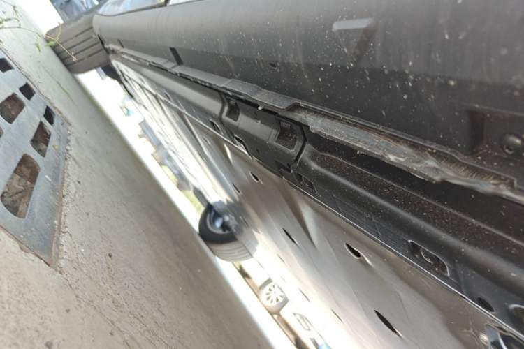 Used Volkswagen ID.UNYX 2025 Pure Model Left Side Sill