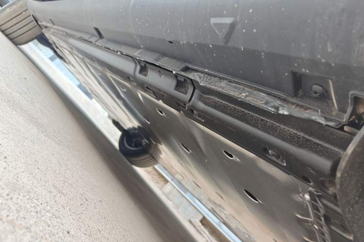 Used Volkswagen ID.UNYX 2025 Pure Model Left Side Sill