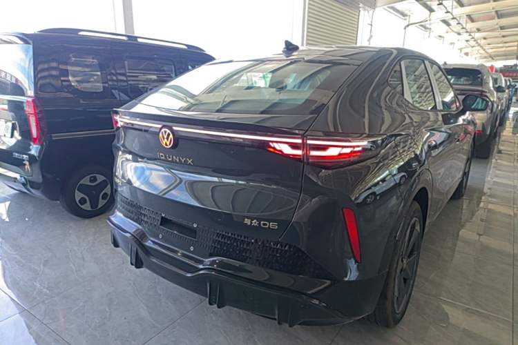 Used Volkswagen ID.UNYX 2025 Pure Model Rear Right 45 Deg