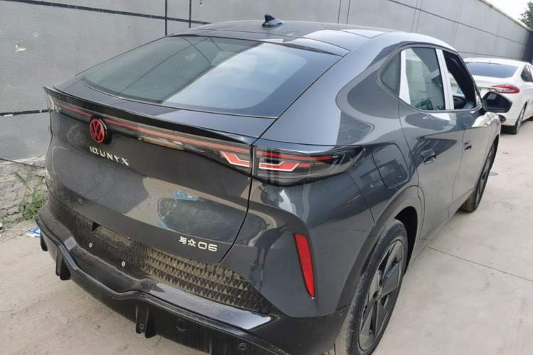 Used Volkswagen ID.UNYX 2025 Pure Model Rear Right 45 Deg