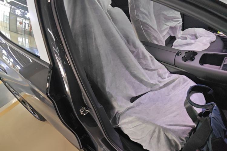 Used Volkswagen ID.UNYX 2025 Pro model Right Front Seat