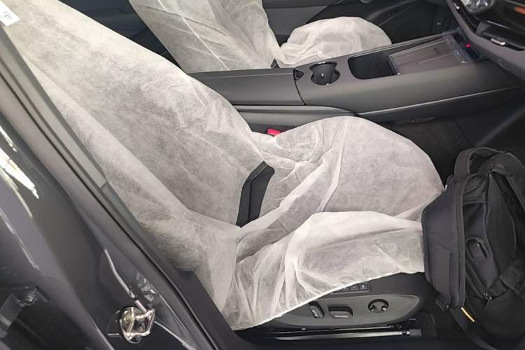 Used Volkswagen ID.UNYX 2025 Pure Model Right Front Seat