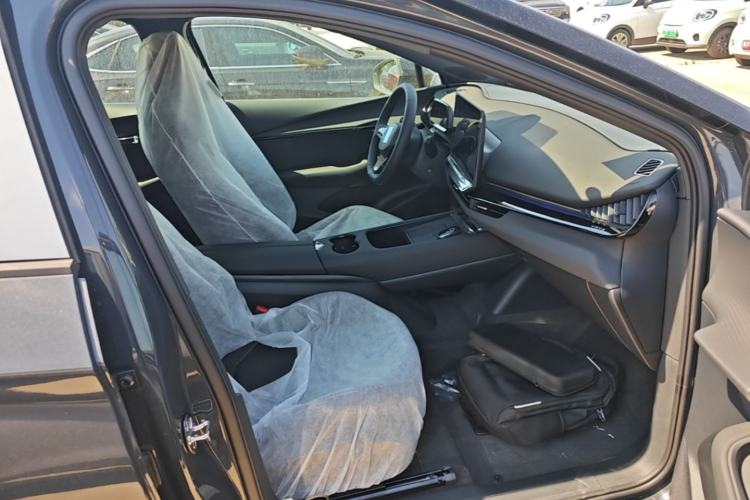 Used Volkswagen ID.UNYX 2025 Pure Model Right Front Seat