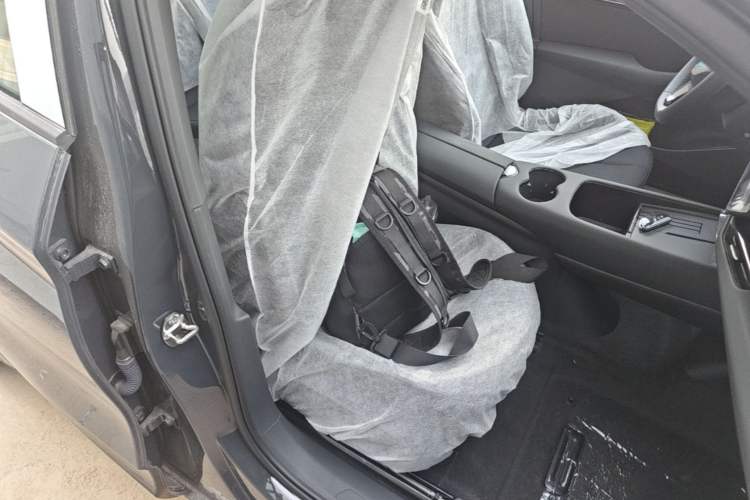 Used Volkswagen ID.UNYX 2025 Pure Model Right Front Seat