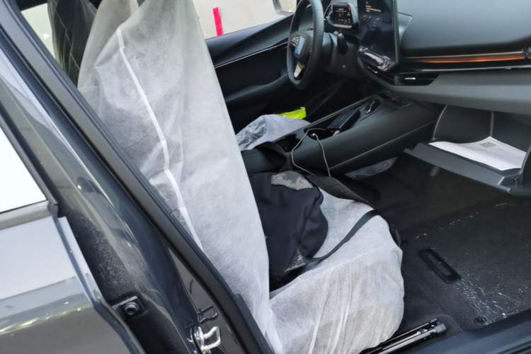 Used Volkswagen ID.UNYX 2025 Pure Model Right Front Seat