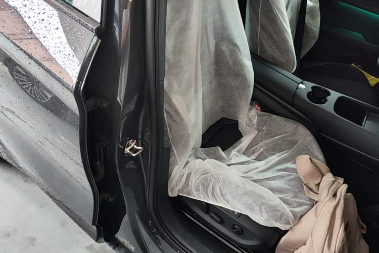 Used Volkswagen ID.UNYX 2025 Pure Model Right Front Seat