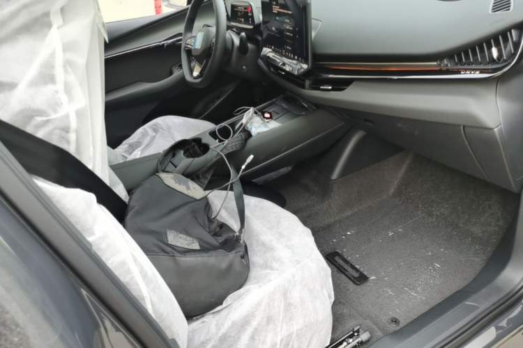 Used Volkswagen ID.UNYX 2025 Pure Model Right Front Seat