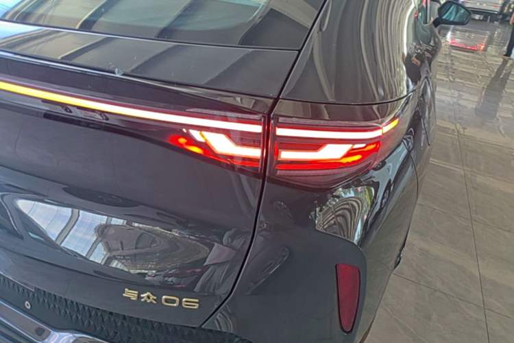 Used Volkswagen ID.UNYX 2025 Pure Model Right Rear Taillight