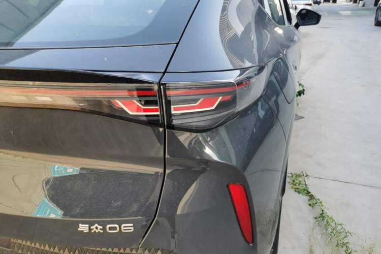 Used Volkswagen ID.UNYX 2025 Pure Model Right Rear Taillight