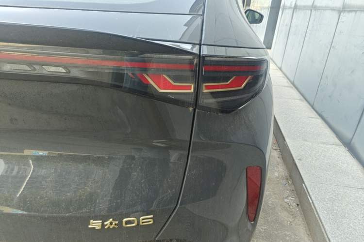 Used Volkswagen ID.UNYX 2025 Pure Model Right Rear Taillight