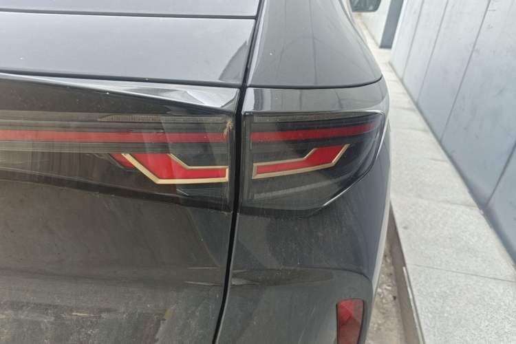 Used Volkswagen ID.UNYX 2025 Pure Model Right Rear Taillight