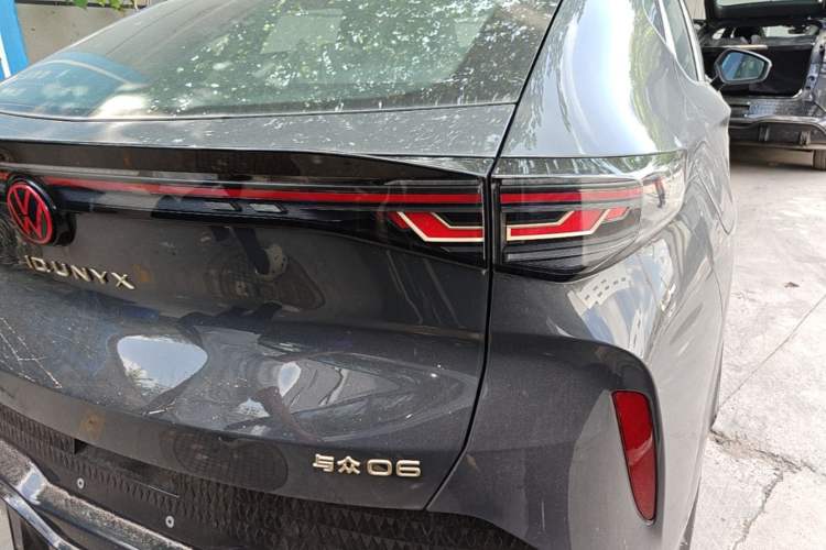 Used Volkswagen ID.UNYX 2025 Pure Model Right Rear Taillight