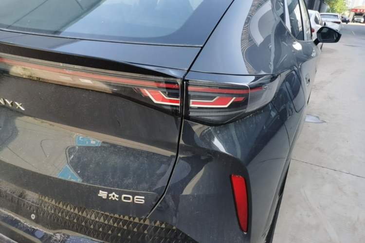 Used Volkswagen ID.UNYX 2025 Pure Model Right Rear Taillight