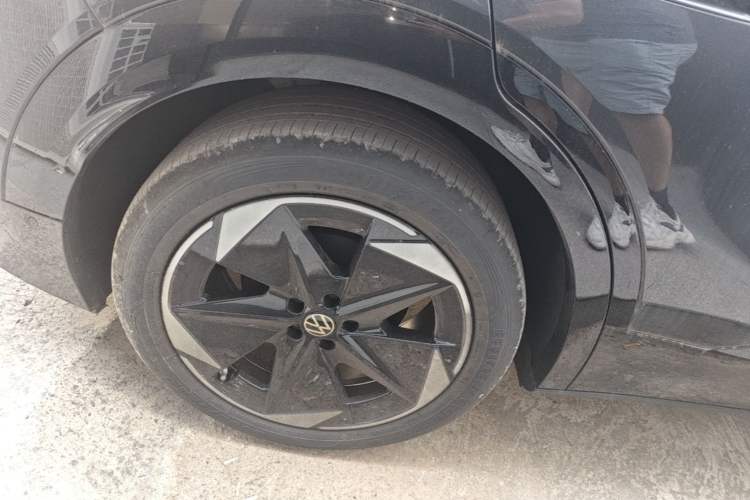 Used Volkswagen ID.UNYX 2025 Pure Model Right Rear Wheel Hub