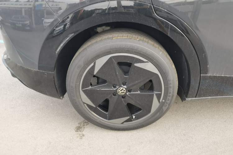 Used Volkswagen ID.UNYX 2025 Pure Model Right Rear Wheel Hub