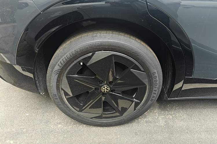 Used Volkswagen ID.UNYX 2025 Pure Model Right Rear Wheel Hub