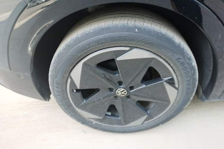 Used Volkswagen ID.UNYX 2025 Pure Model Right Rear Wheel Hub