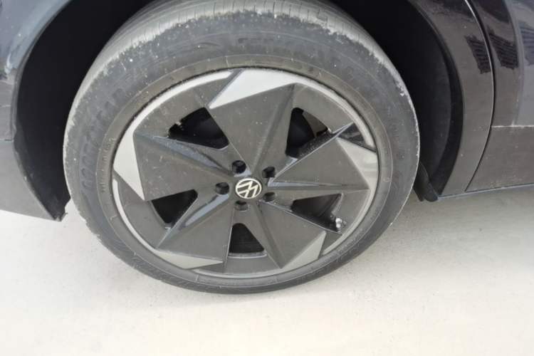 Used Volkswagen ID.UNYX 2025 Pure Model Right Rear Wheel Hub
