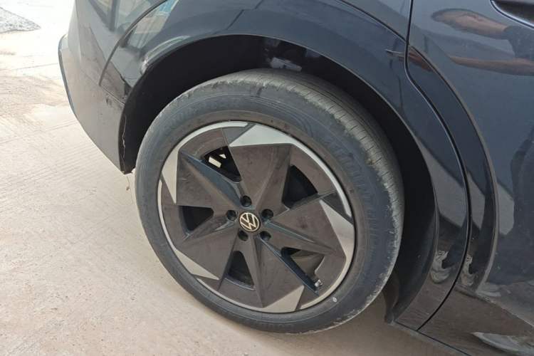 Used Volkswagen ID.UNYX 2025 Pure Model Right Rear Wheel Hub