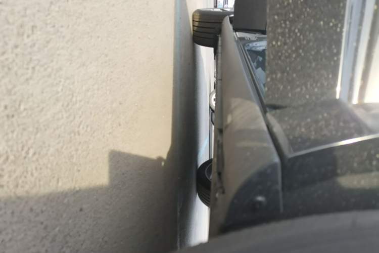 Used Volkswagen ID.UNYX 2025 Pure Model Right Side Sill