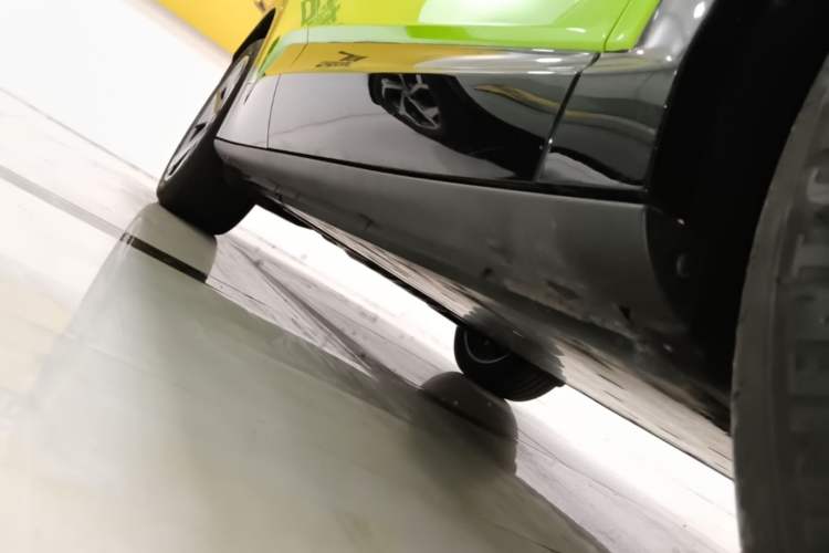 Used Volkswagen ID.UNYX 2025 Pure Model Right Side Sill