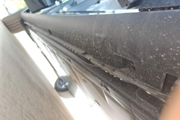 Used Volkswagen ID.UNYX 2025 Pure Model Right Side Sill