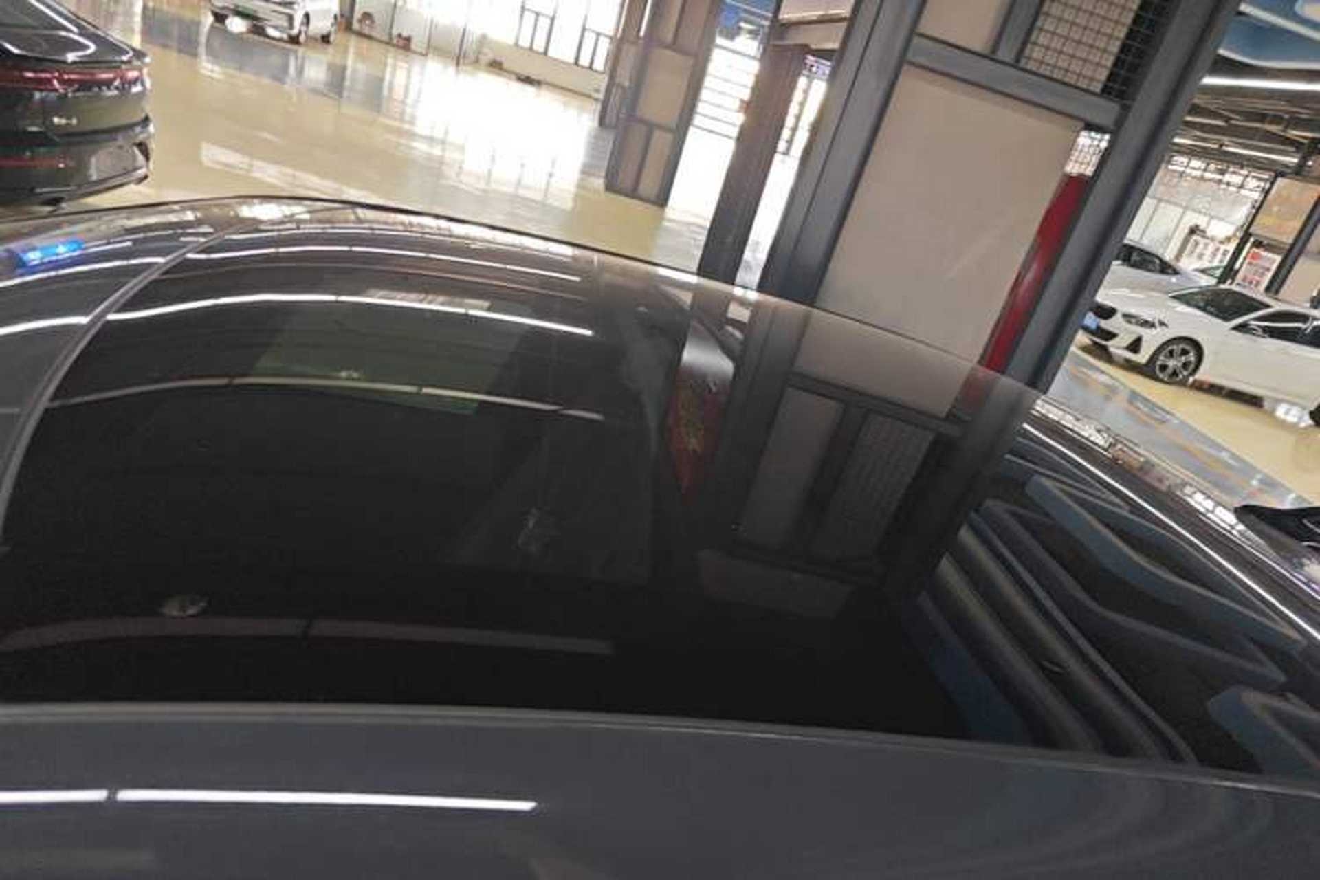 Used Volkswagen ID.UNYX 2025 Pro model Roof