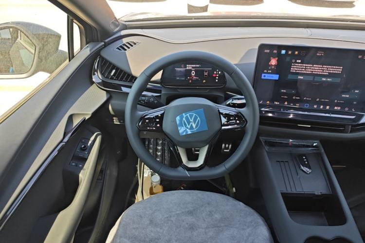 Used Volkswagen ID.UNYX 2025 Pure Model Steering Wheel