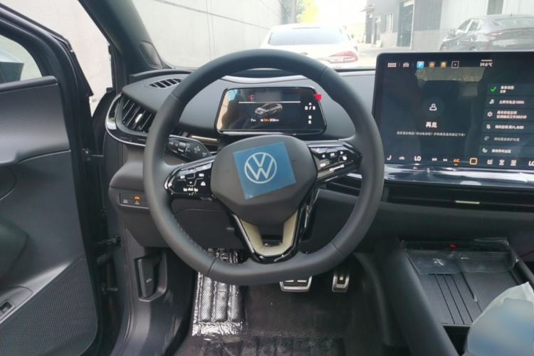 Used Volkswagen ID.UNYX 2025 Pure Model Steering Wheel