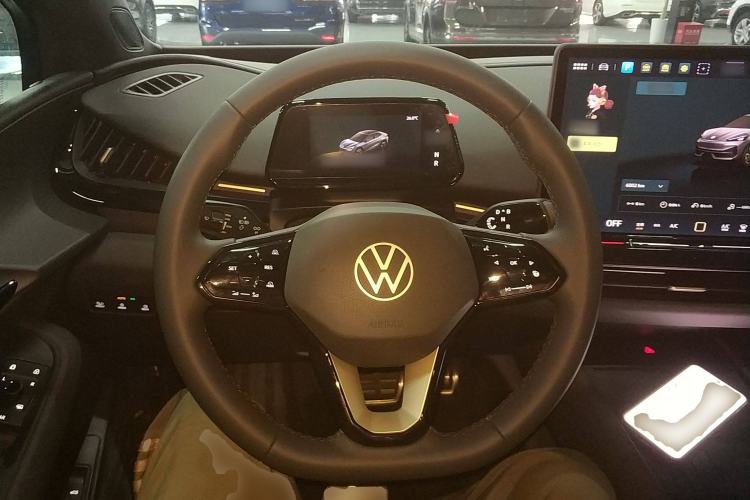 Used Volkswagen ID.UNYX 2025 Pro model Steering Wheel