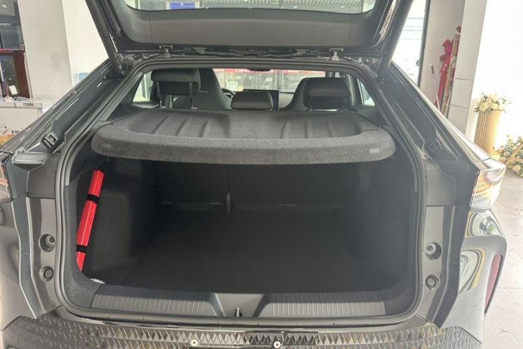 Used Volkswagen ID.UNYX 2025 Pure Model Trunk