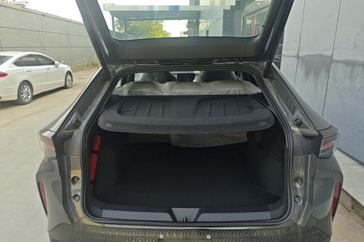 Used Volkswagen ID.UNYX 2025 Pure Model Trunk