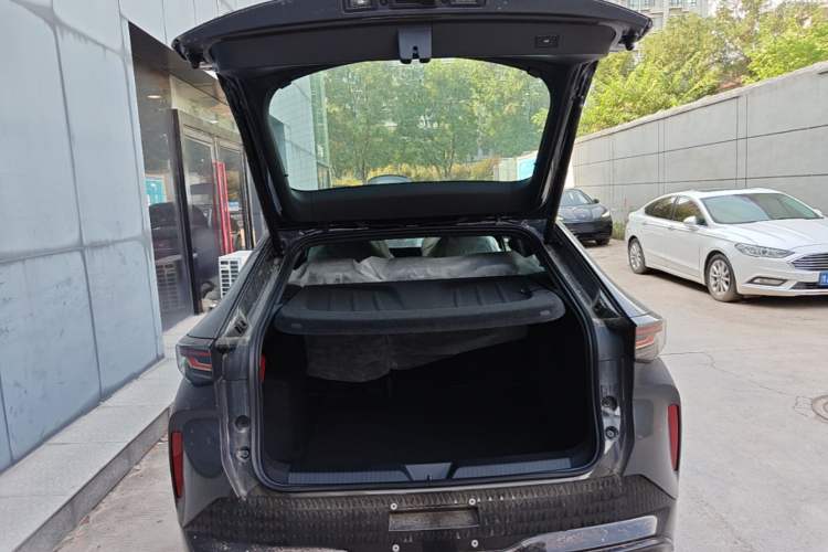Used Volkswagen ID.UNYX 2025 Pure Model Trunk