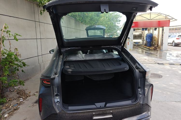 Used Volkswagen ID.UNYX 2025 Pure Model Trunk