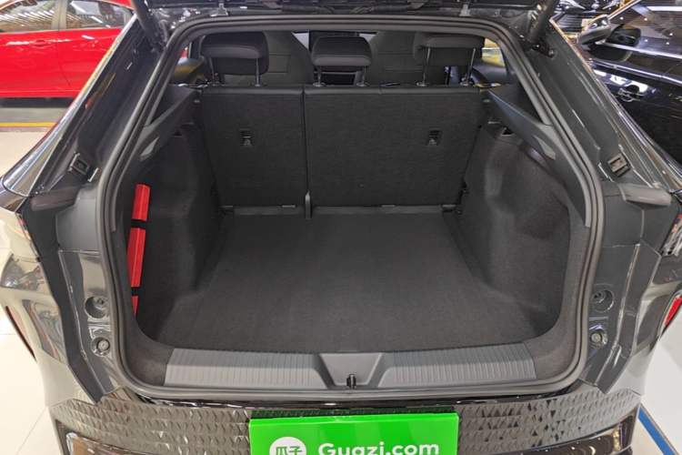 Used Volkswagen ID.UNYX 2025 Pure Model Trunk