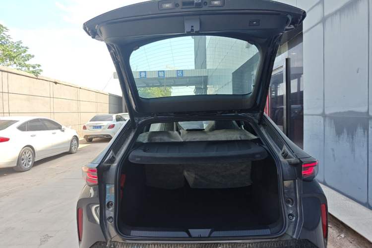Used Volkswagen ID.UNYX 2025 Pure Model Trunk